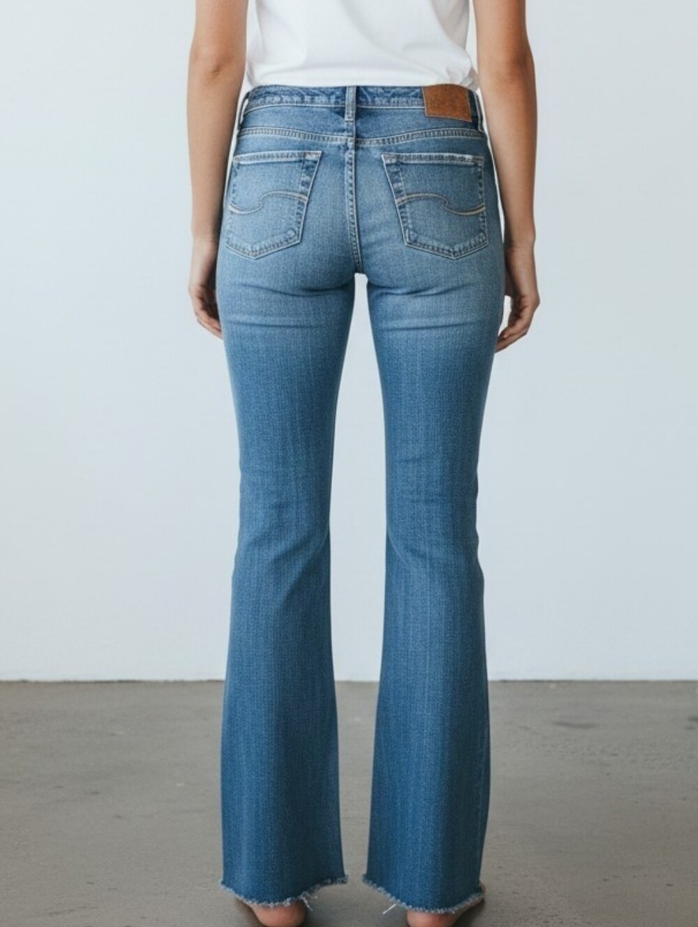 Tilt Classic Huntington Flare Blue Denim Jeans - Size 3 LONG